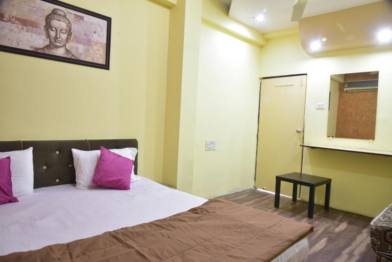 Hotel Drishti Inn Khāpri Dış mekan fotoğraf