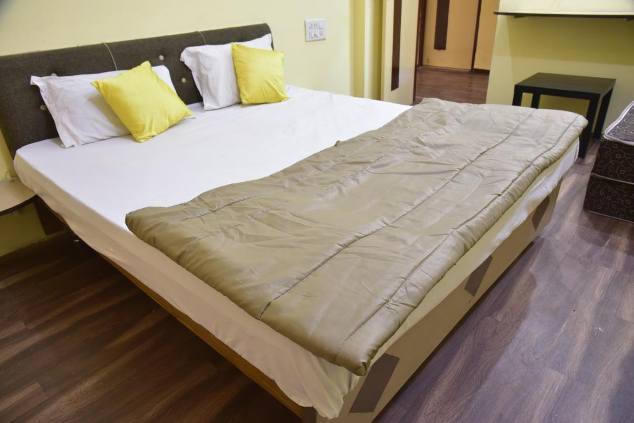 Hotel Drishti Inn Khāpri Dış mekan fotoğraf